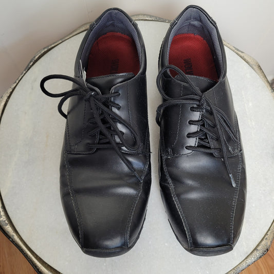 Black Slip-Resistant Work Shoes - Wolverine (Size 10.5)