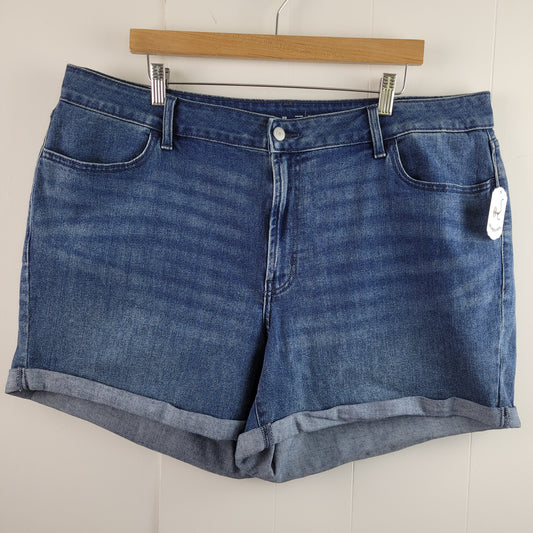 Medium Wash High-Rise Denim Shorts - Old Navy (Size 20)