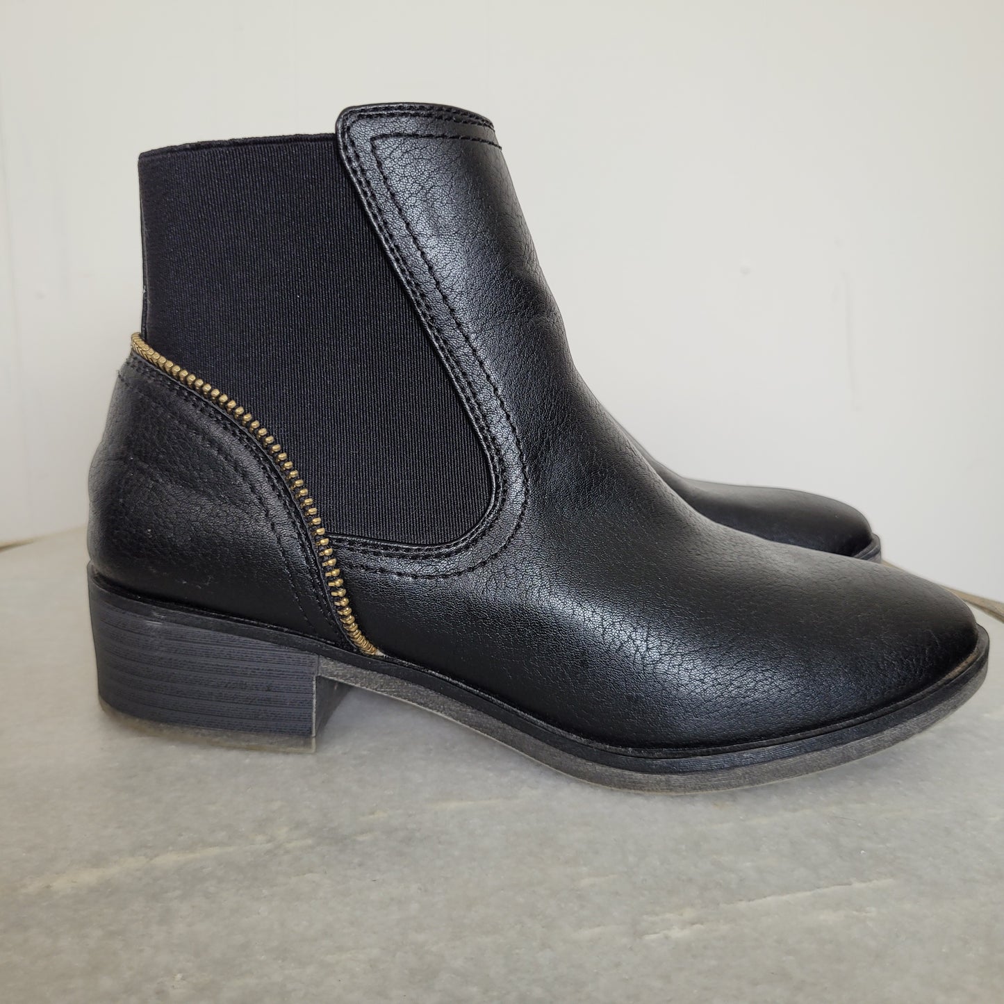 Black Chelsea Ankle Boots – Call It Spring (Size 6)