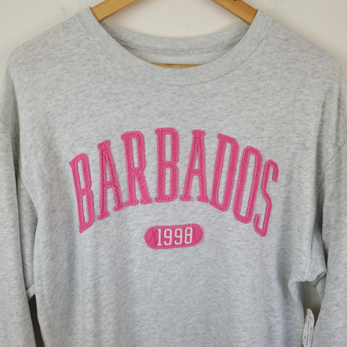 Grey Barbados 1998 Graphic Sweatshirt - Hollister (XS)