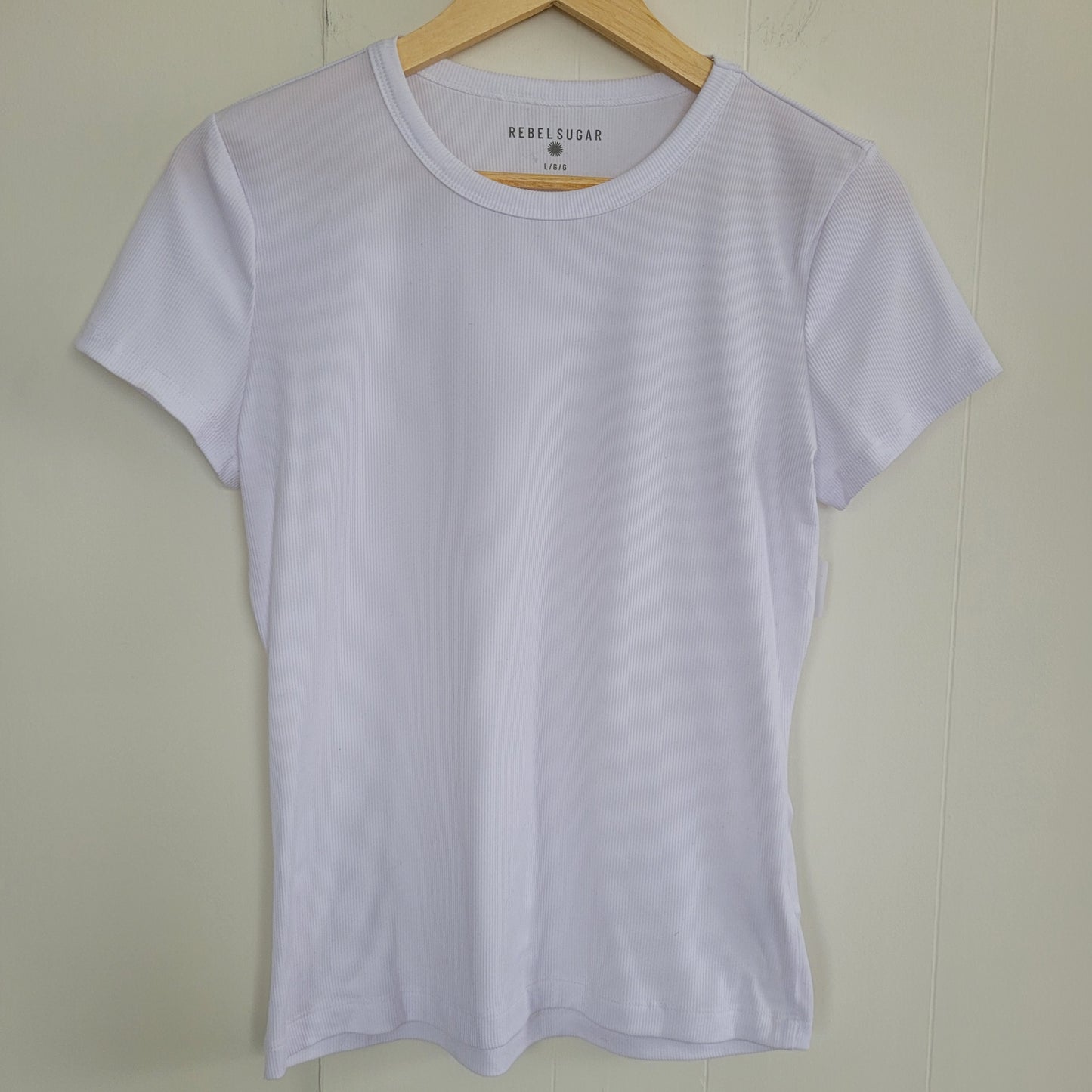 White Ribbed Tee – Rebel Sugar (Size Large)