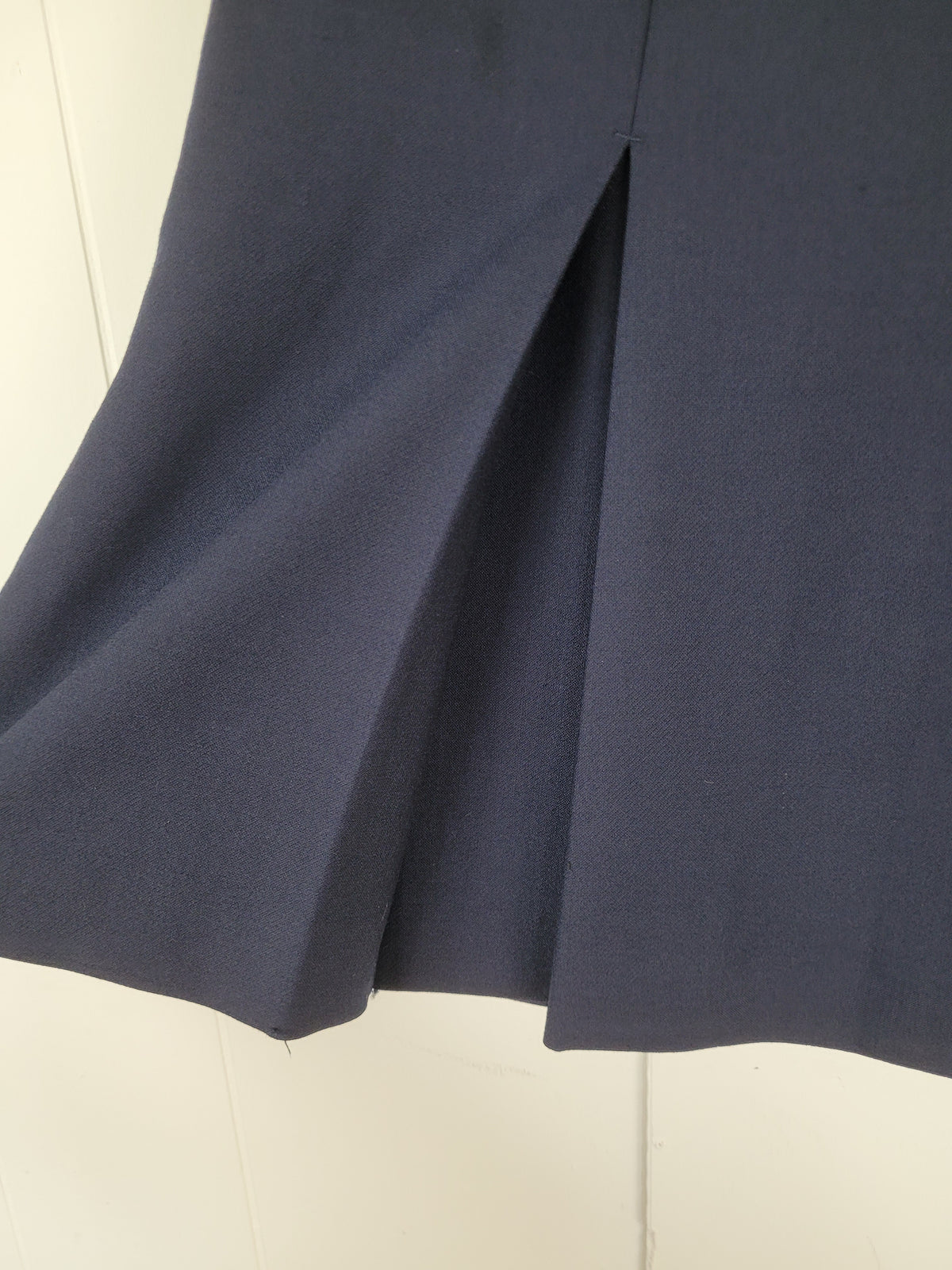 Brooks Brothers Size 8 Navy Pleated A-Line Skirt