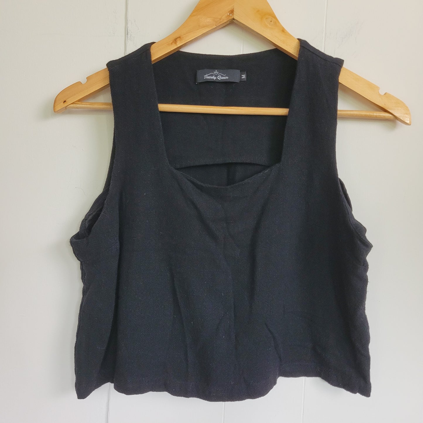 Black Linen Blend Cropped Tank - Trendy Queen (M)