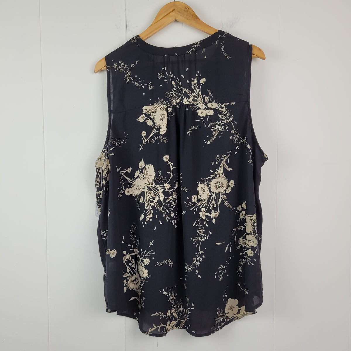 Black & Beige Floral Sleeveless Blouse - Maurices (Size 2X)