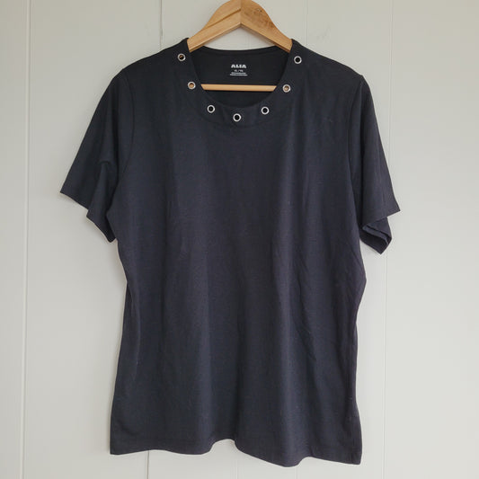 Black Grommet Neck T-Shirt - Alia (XL)
