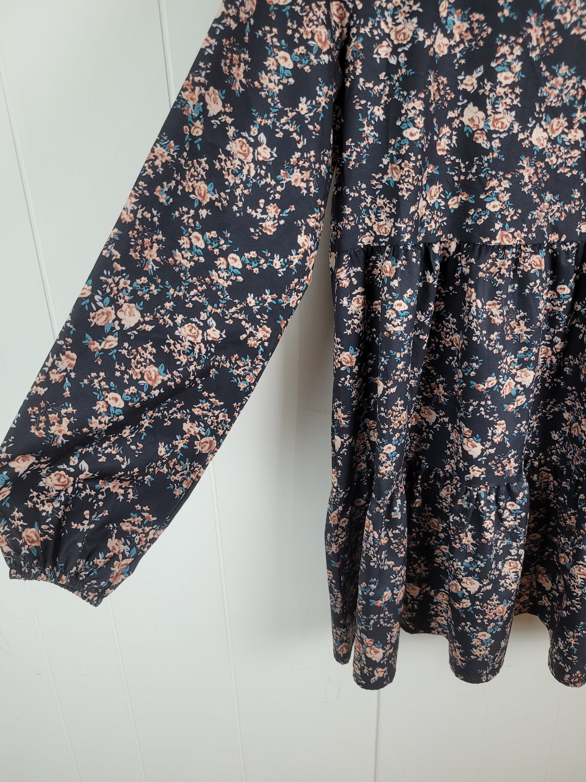 Unbranded Large Black Floral Tiered Long Sleeve Mini Dress