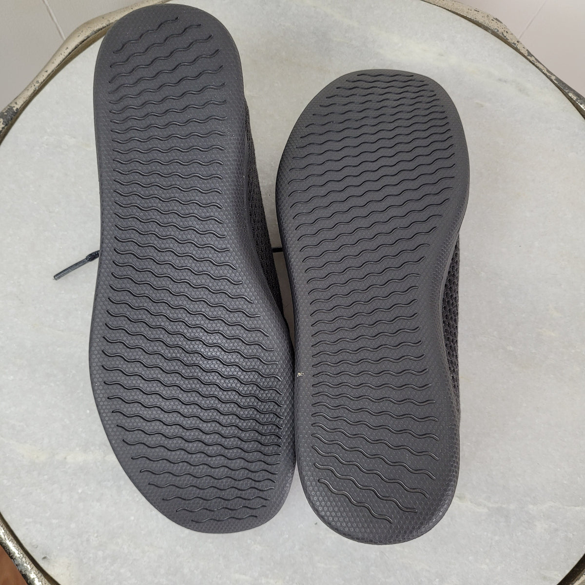 Charcoal Tree Runners - Allbirds (Size 7)