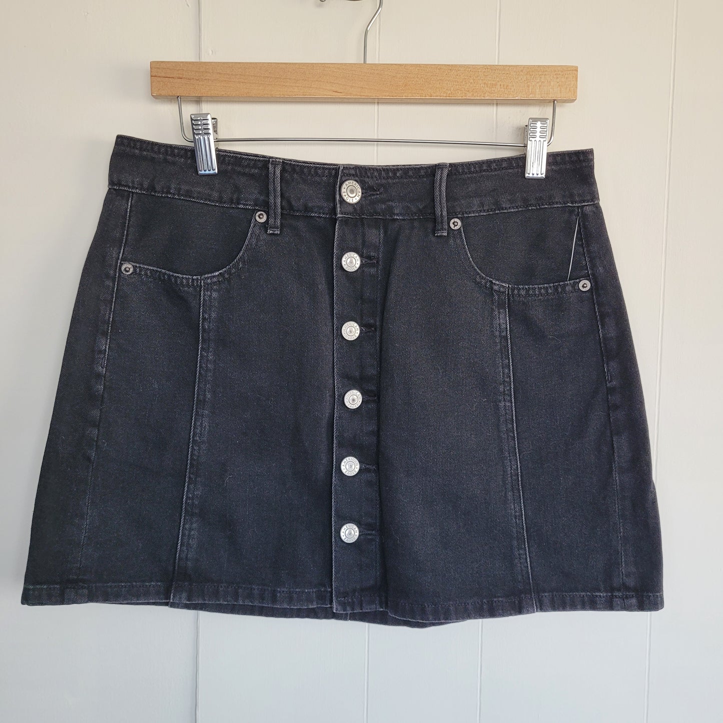 Black Wash Button Front Denim Skirt - Americam Eagle (Size 8)