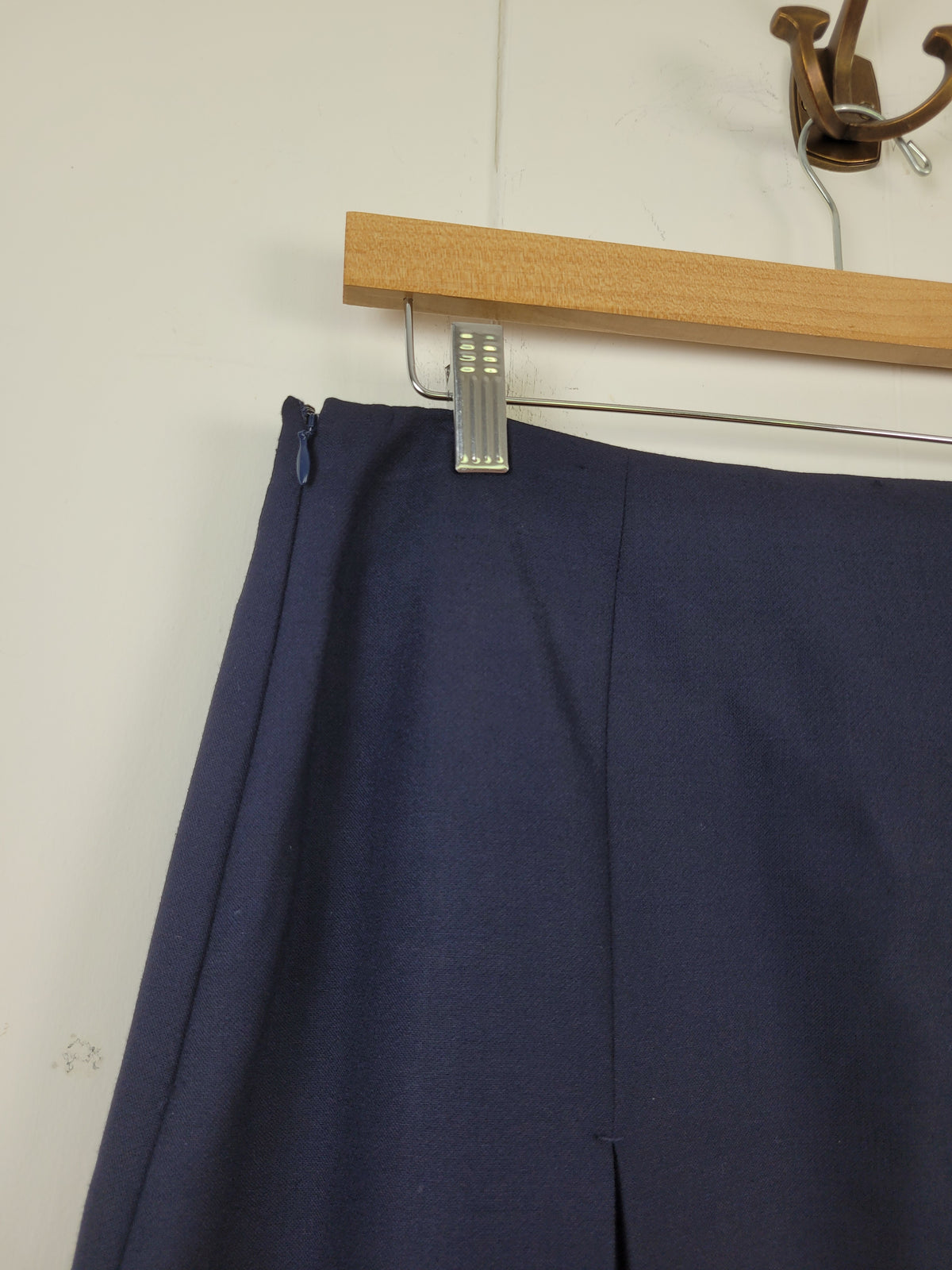 Brooks Brothers Size 8 Navy Pleated A-Line Skirt