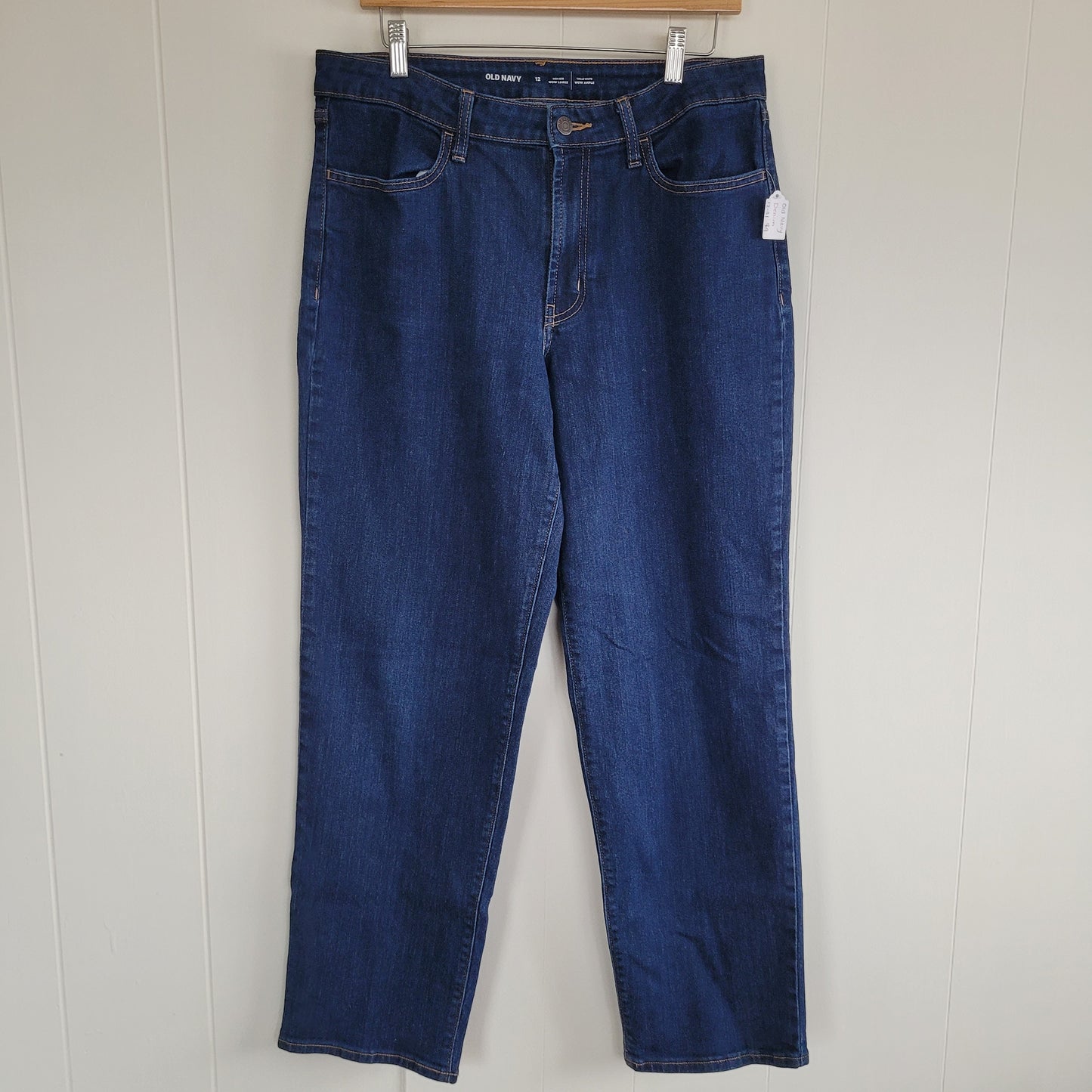 Medium Dark Wash High Rise “WOW Loose” Jeans - Old Navy (Size 12)