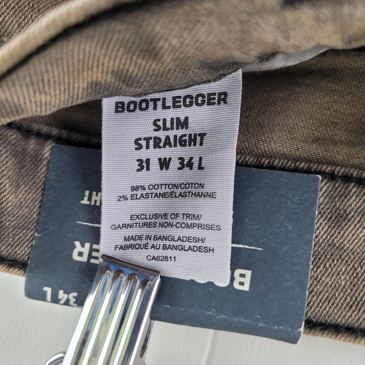 Grey Straight Leg Denim - Bootlegger (Size 31)