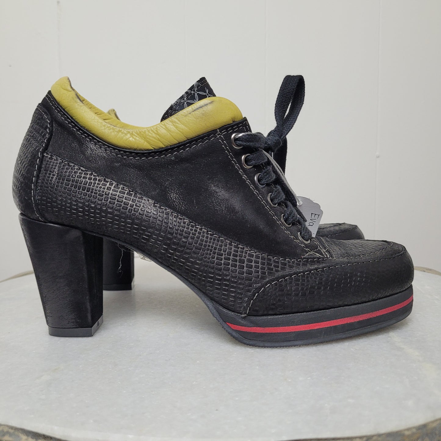 Black Leather Lace-Up Heels - Eva & Claudi (EU 36)