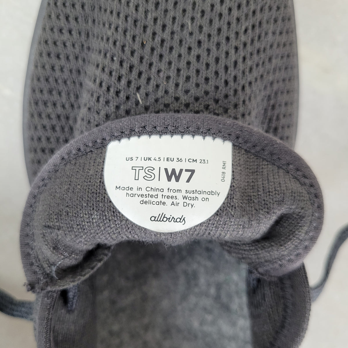 Charcoal Tree Runners - Allbirds (Size 7)