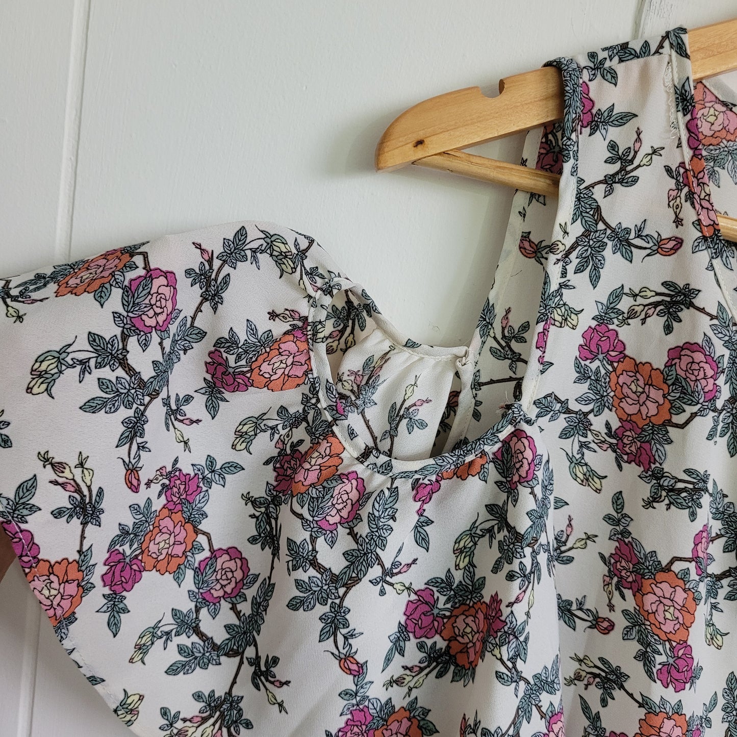 Floral Cold Shoulder Flutter Sleeve Blouse - Max Studio (Medium)