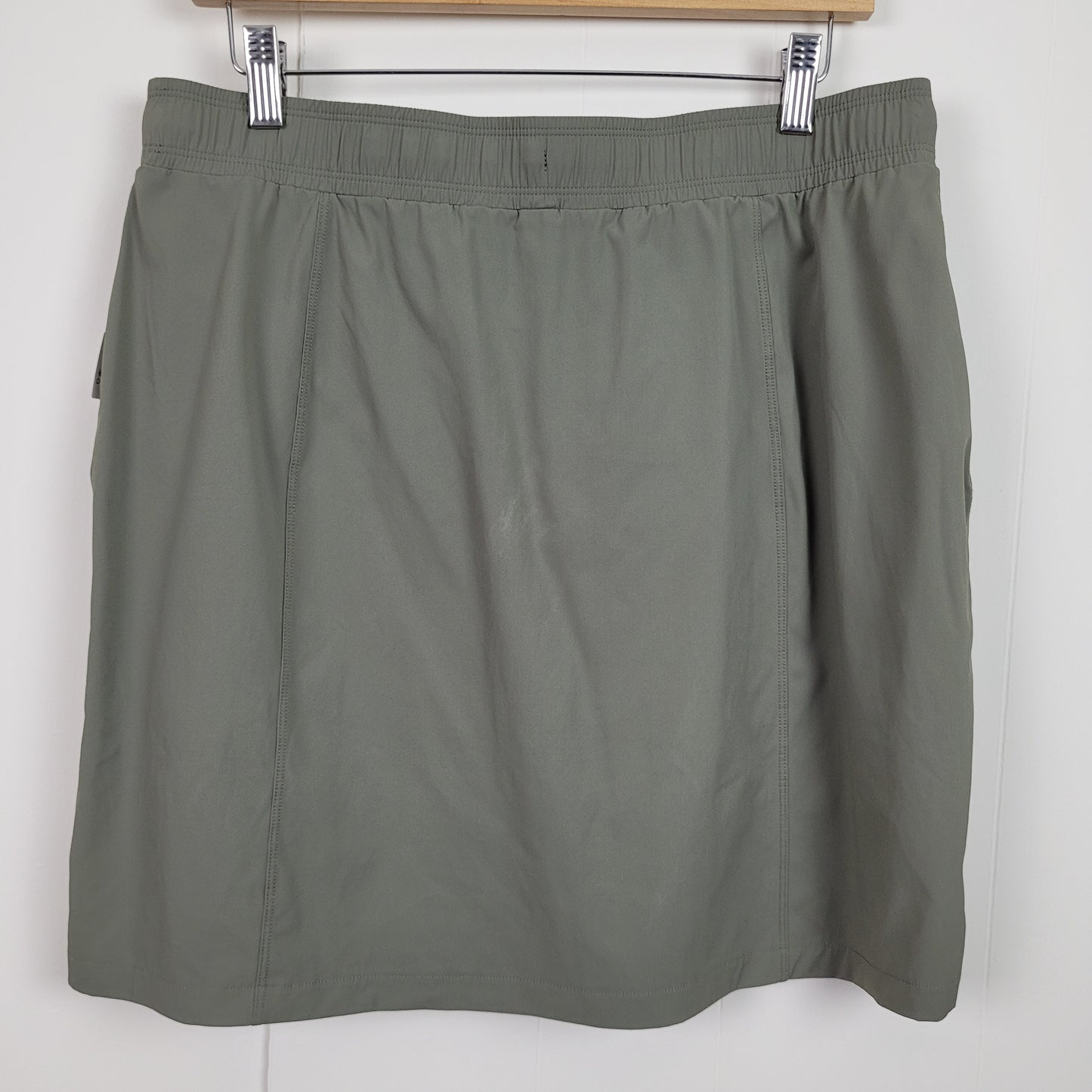 Olive Active Skort - Cloudveil (Large)