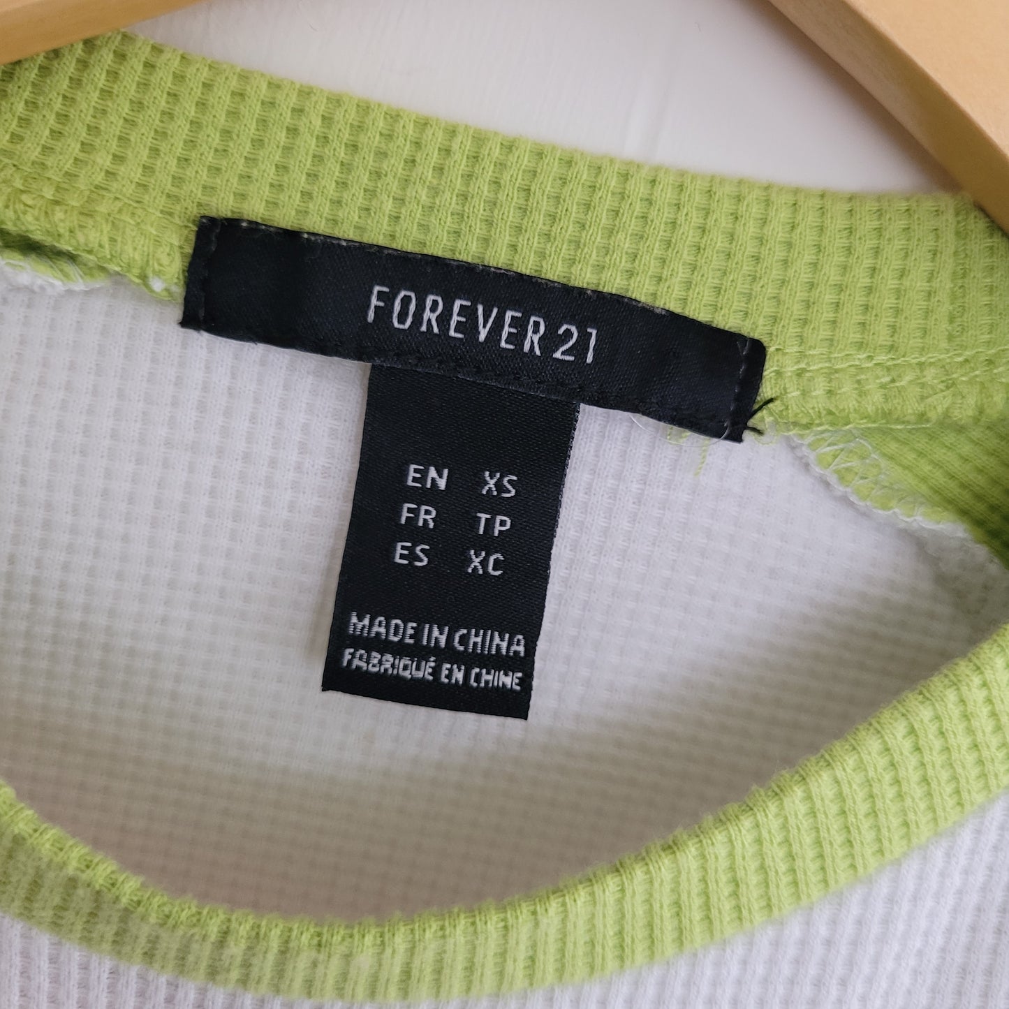 Green & White Waffle Knit Crop Top – Forever 21 (XS)