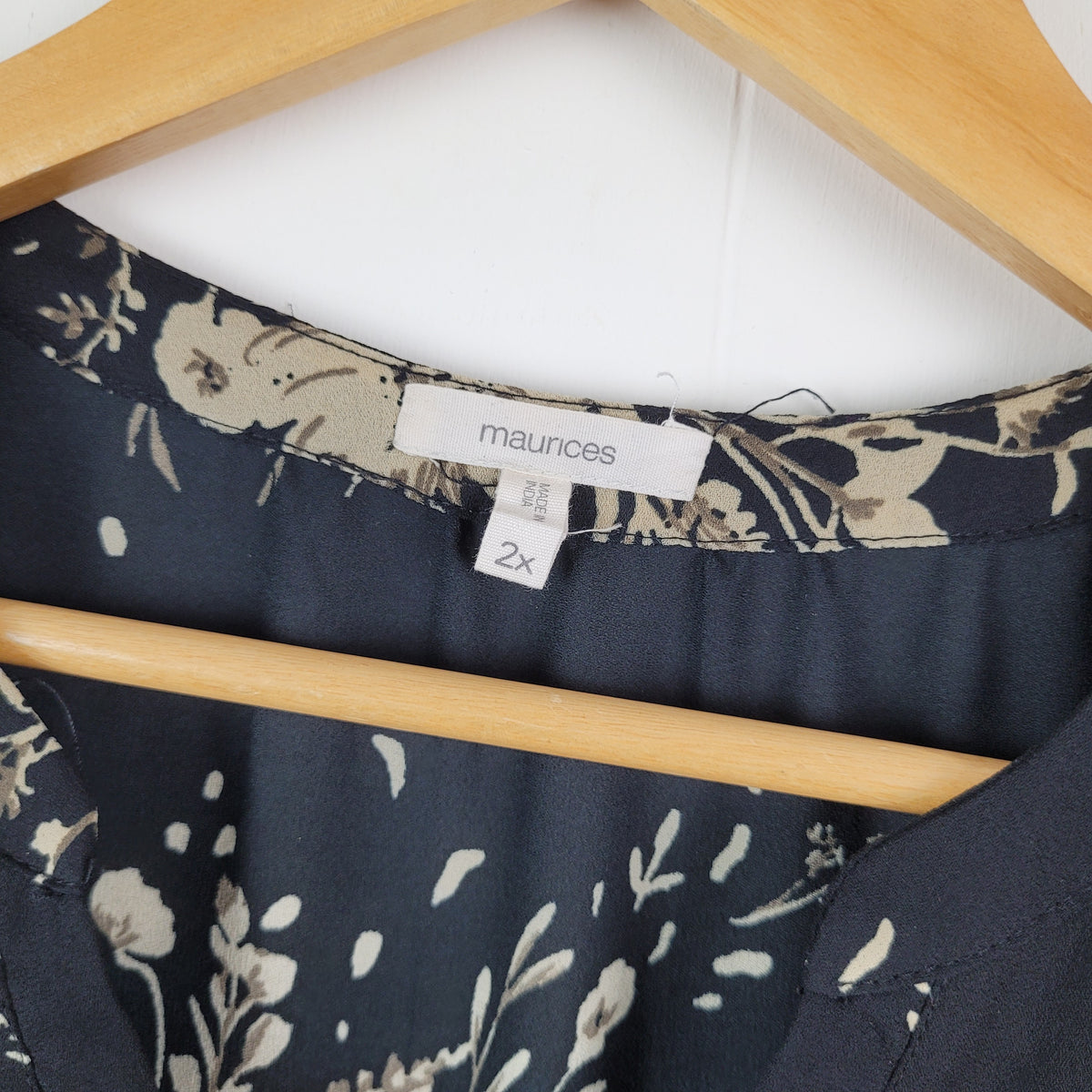 Black & Beige Floral Sleeveless Blouse - Maurices (Size 2X)