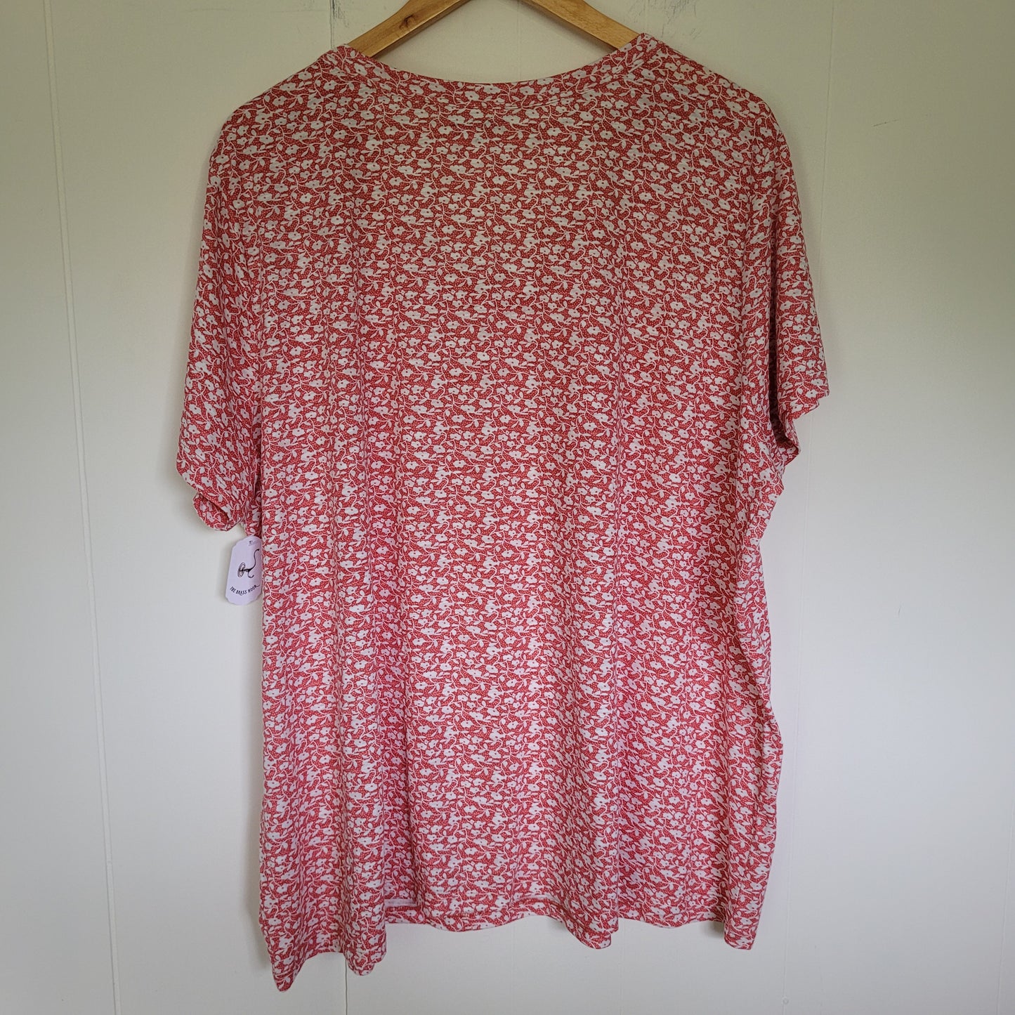 Red Floral V-Neck Tee - mySTYLE (Size 3X)