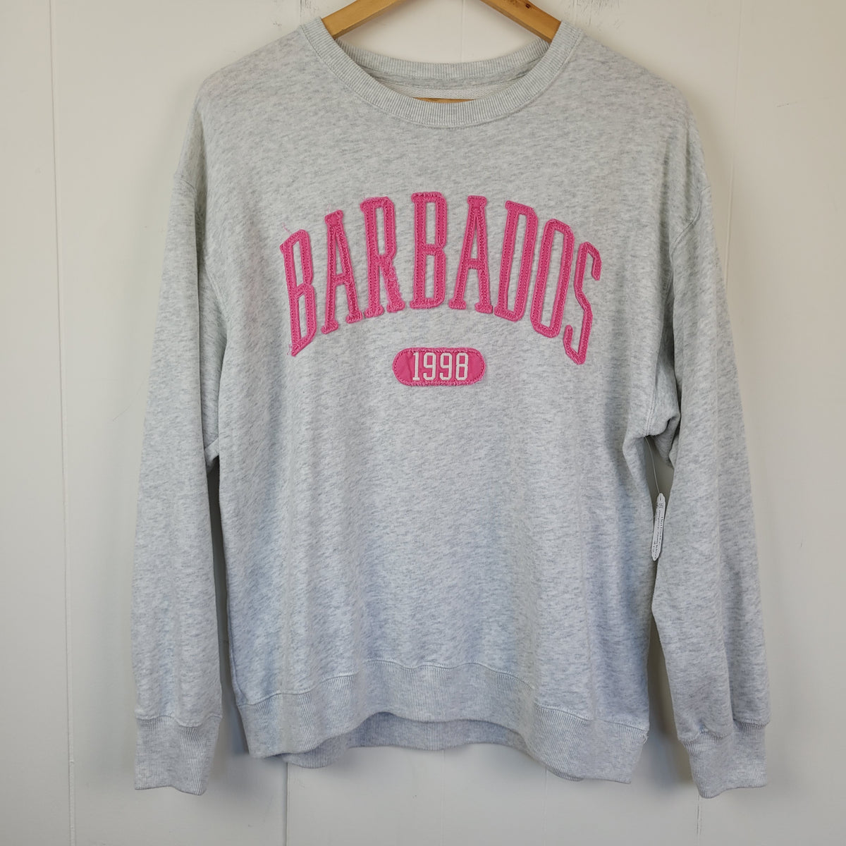 Grey Barbados 1998 Graphic Sweatshirt - Hollister (XS)