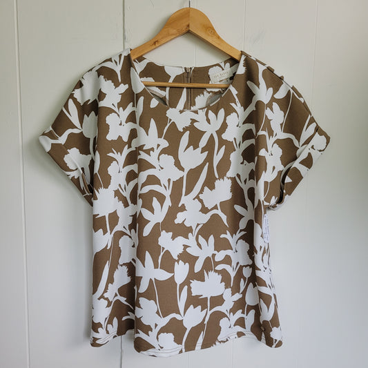 Camel & White Floral Print Short Sleeve Blouse - Ted Baker London (XL)