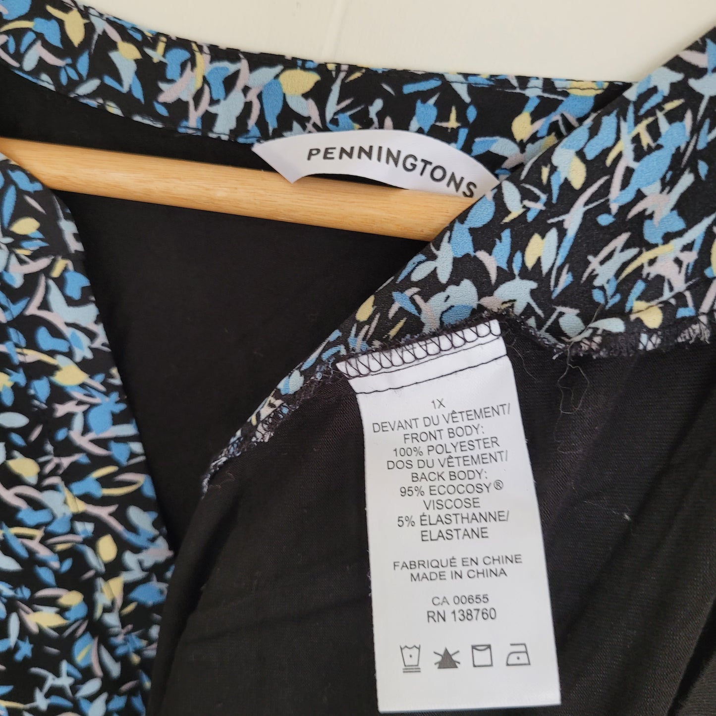 Blue Floral V Neck Sleeveless Blouse - Penningtons (Size 1X)