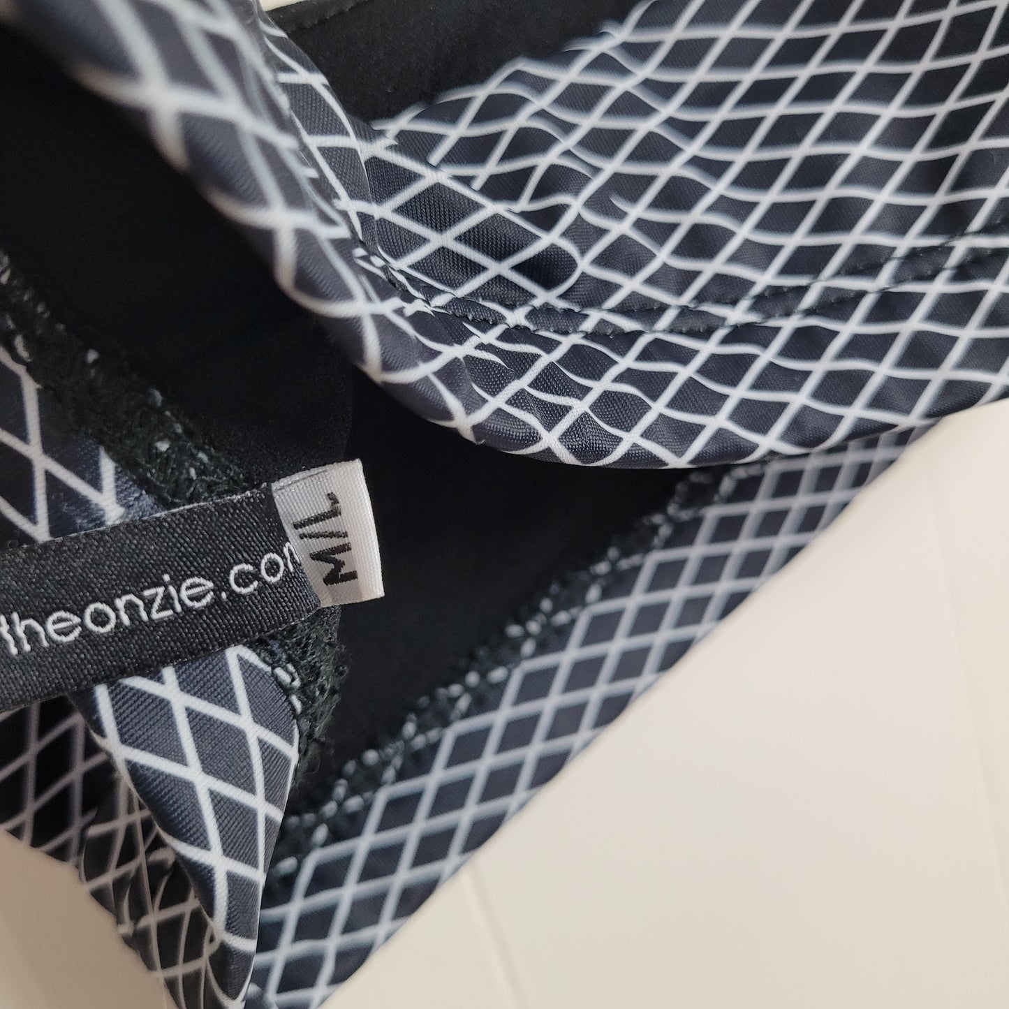 Black & White Geometric Sports Bra - Onzie (Medium)