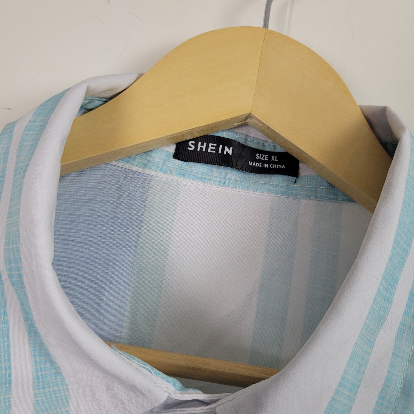 White & Blue Striped Short Sleeve Button-Up Shirt - SHEIN (XL)