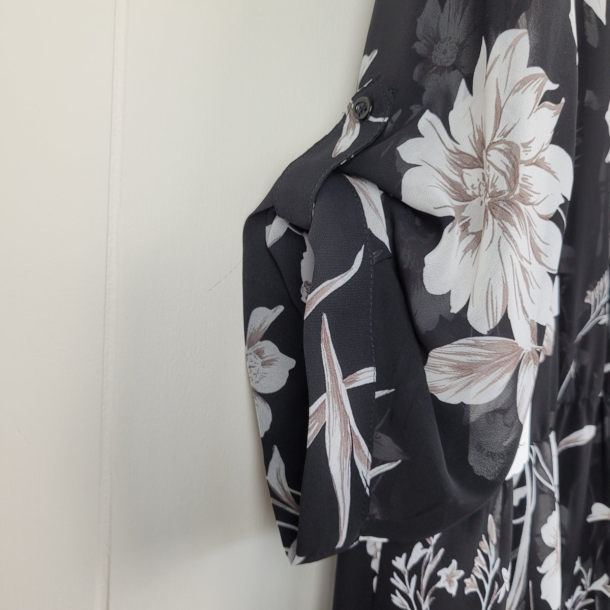 Black Floral Sheer High-Low Tunic - Maurices (Size 1)