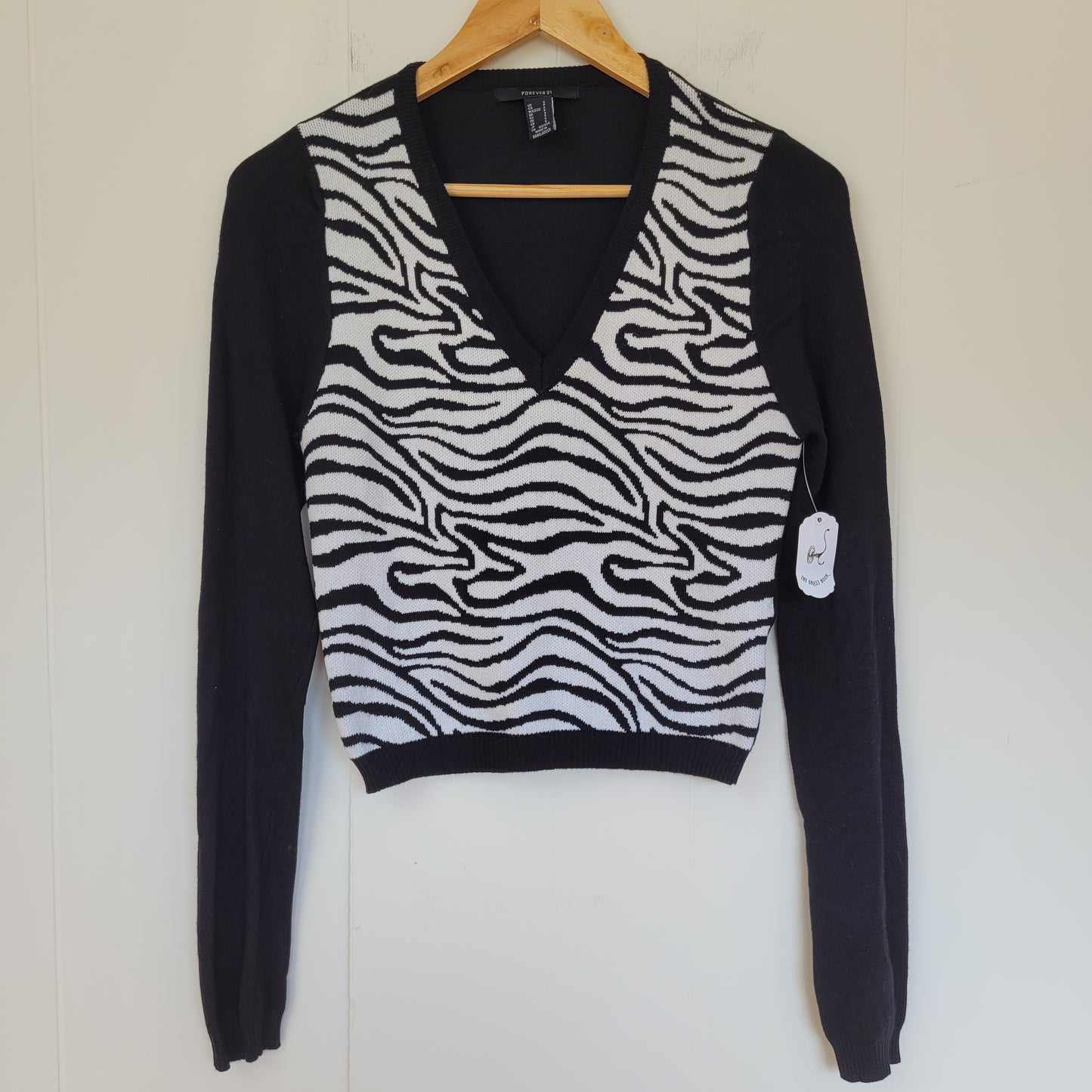 Black & White Zebra Print V-Neck Sweater - Forever 21 (S)