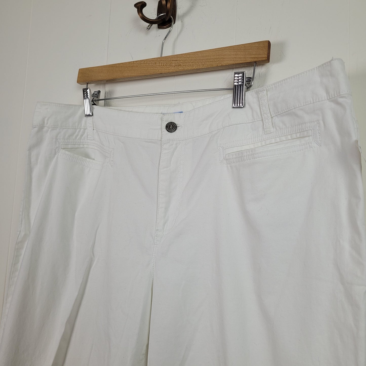 White Capri Pants - Izod (Size 20W)