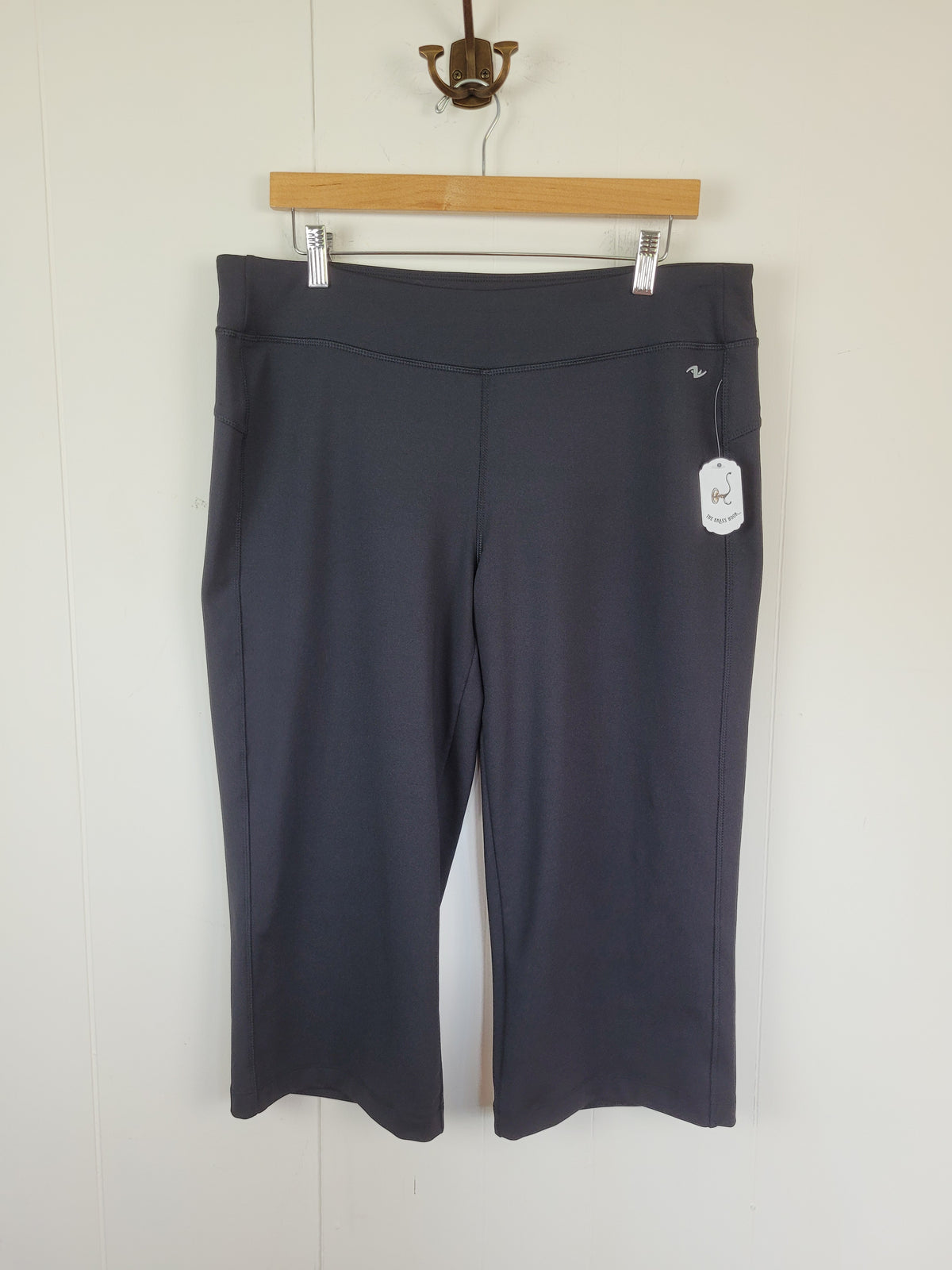 Athletic Works Large Black Active Capri Leggings