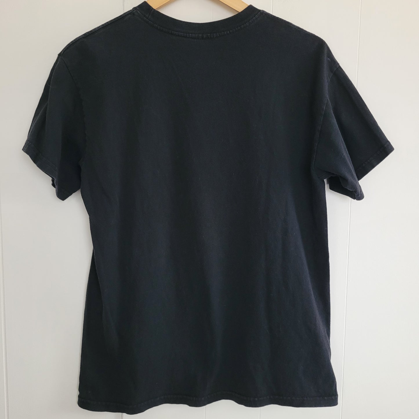 Black Smiley Face Dazed and Confused Graphic T-Shirt (Size M)