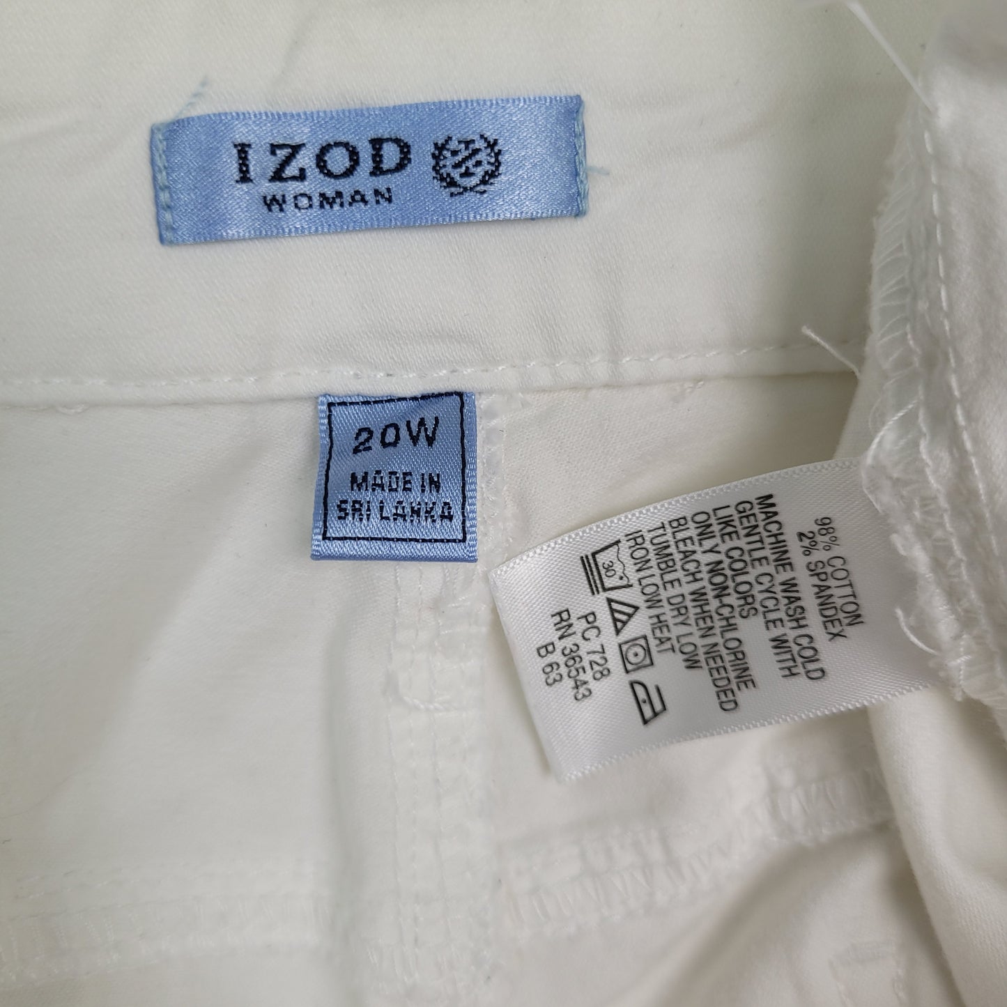 White Capri Pants - IZOD Woman (20W)