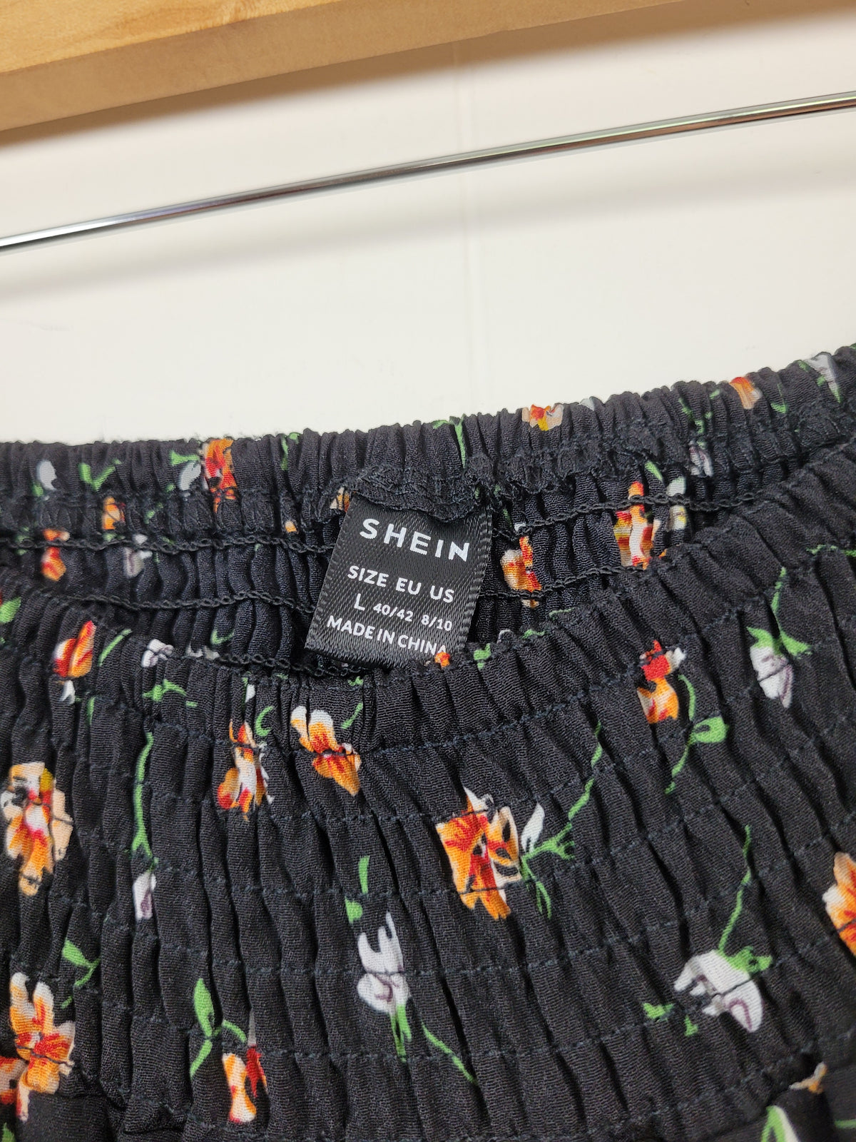 SHEIN Size M(8/10) Black Floral Elastic Waist Mini Skirt