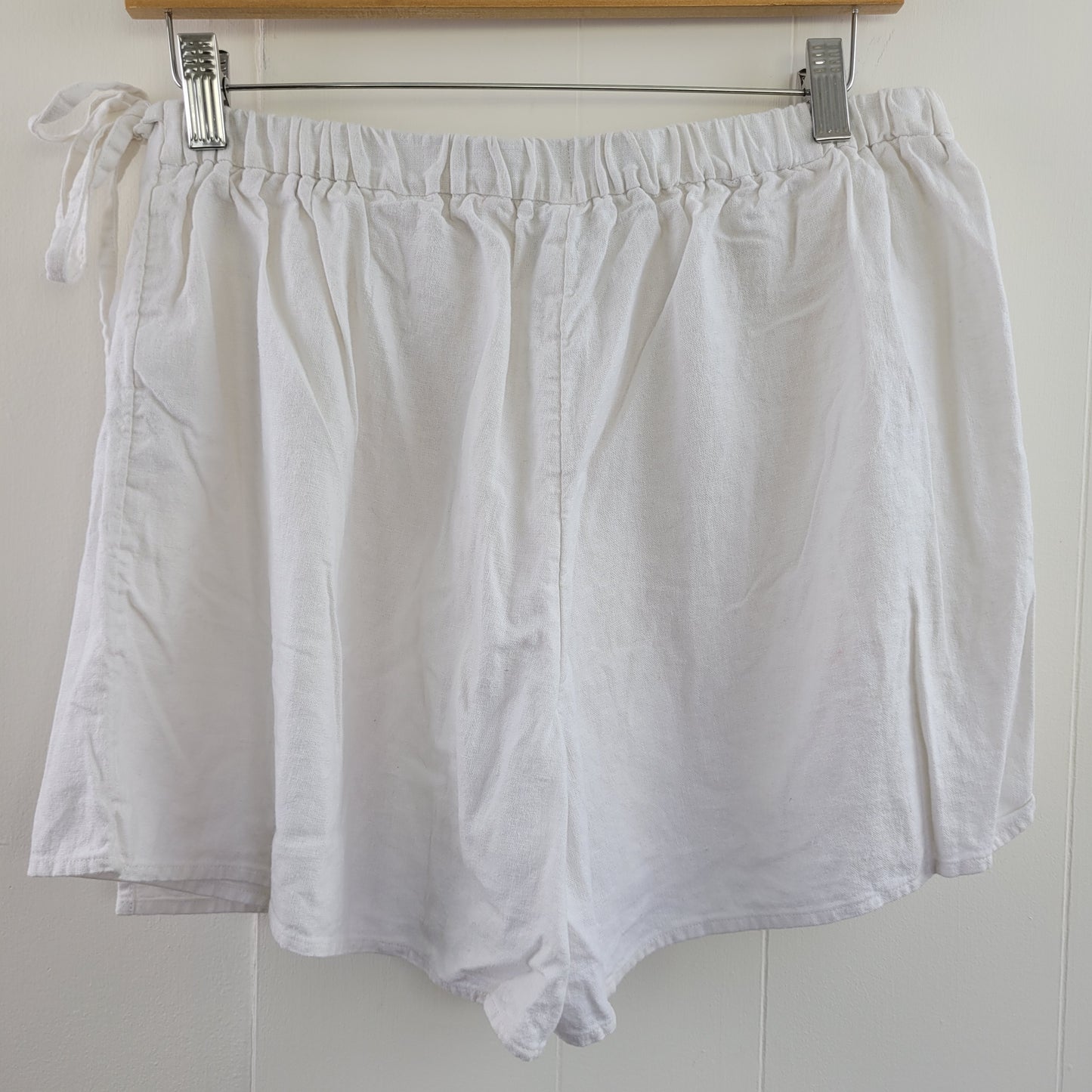 White Linen Blend Wrap Skort - Old Navy (M)