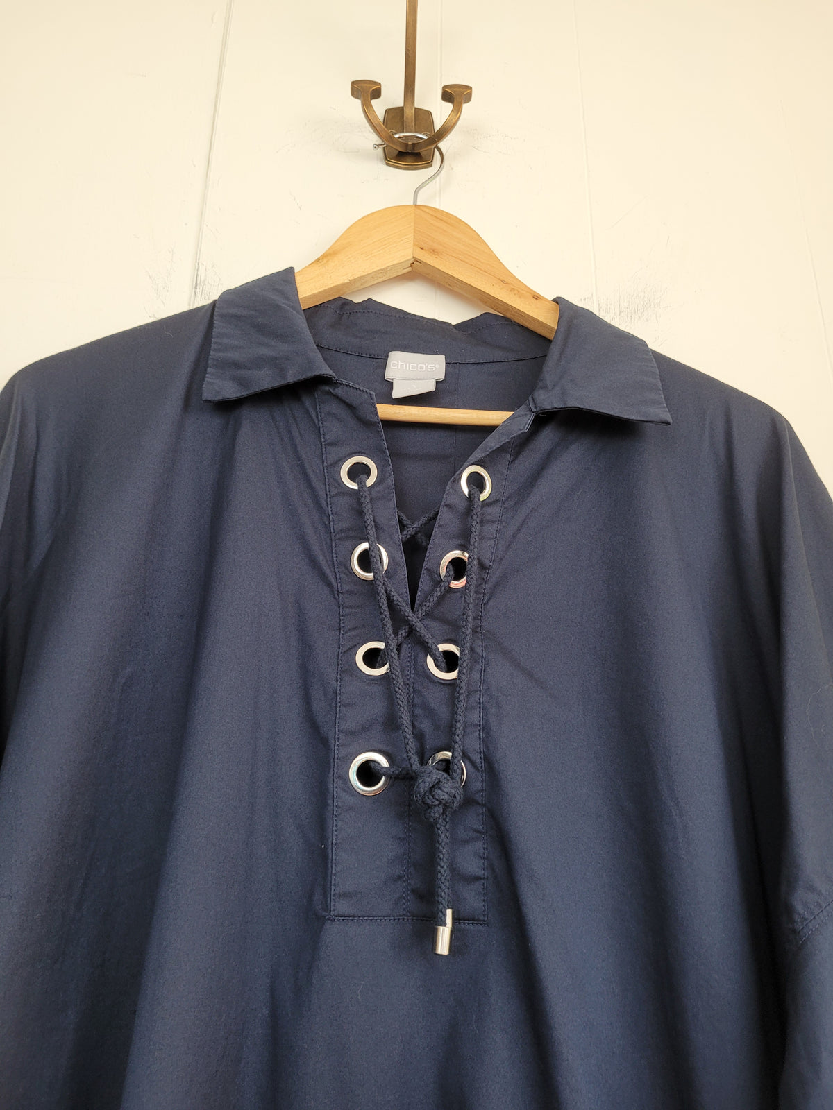 Chico’s Size 3 (XL) Navy Lace-Up Collared Tunic Top