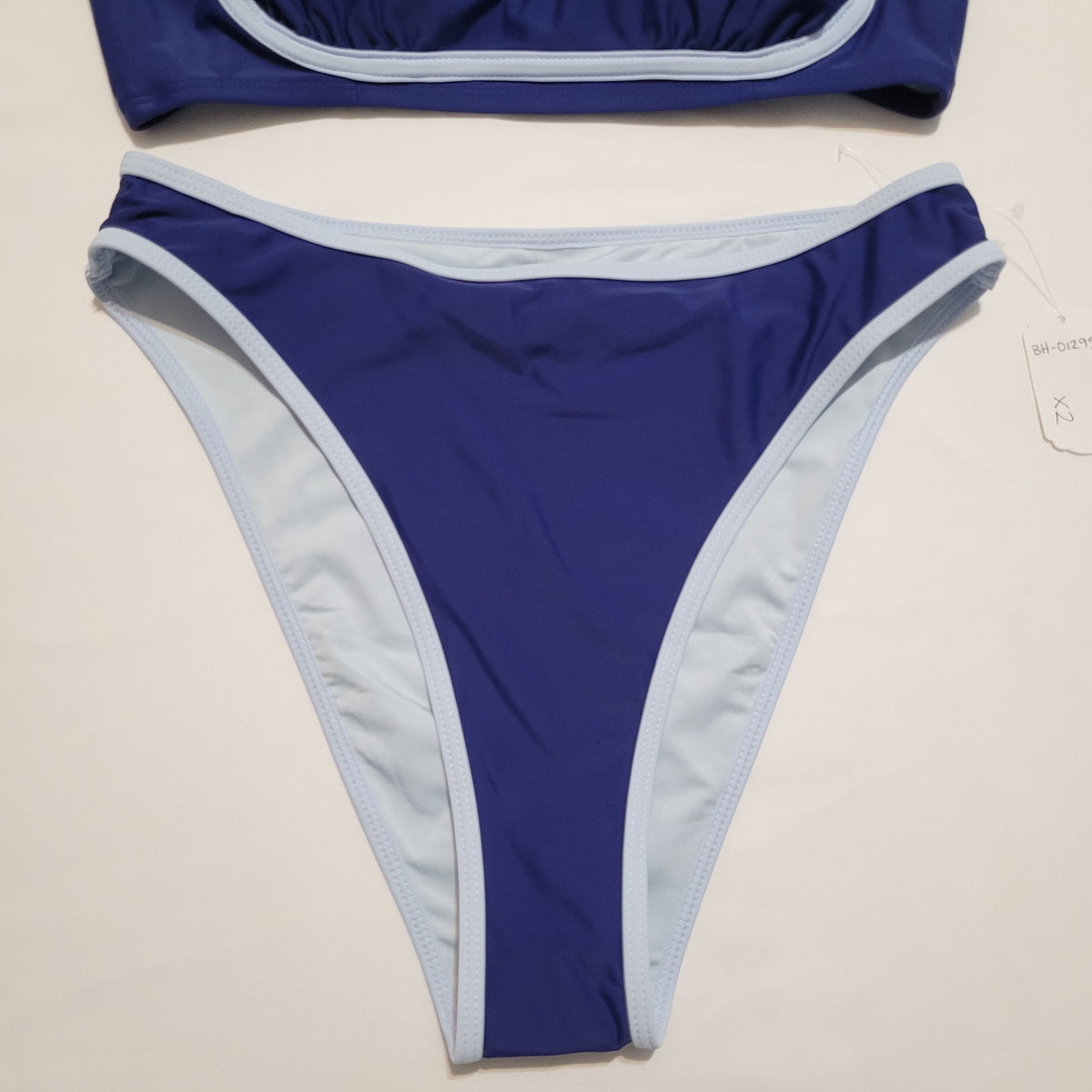 Navy & Light Blue Contrast Trim Bikini Set - Unbranded (M)