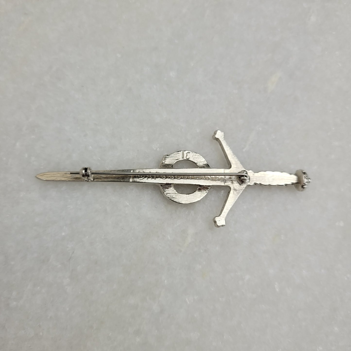 Scottish Claymore Sword Kilt Brooch - Antiqued Silver Tone (APS Scotland)