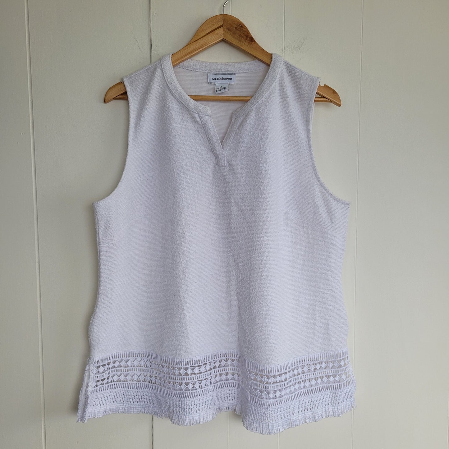 White Textured Sleeveless Top Lace Hem - Liz Claiborne XL