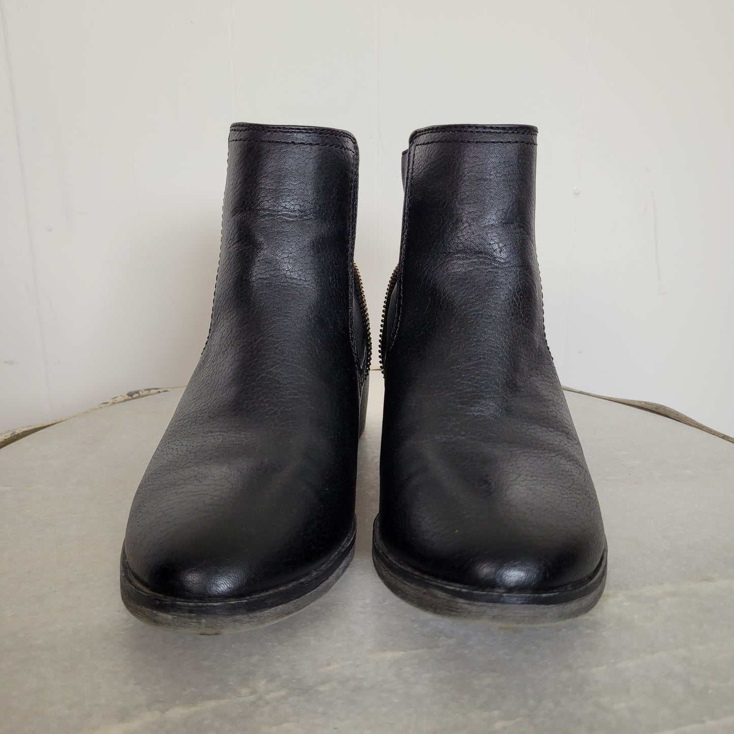 Black Chelsea Ankle Boots – Call It Spring (Size 6)
