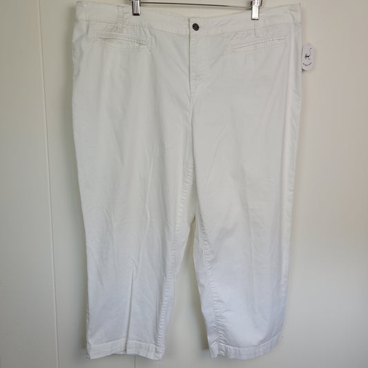 White Capri Pants - IZOD Woman (20W)