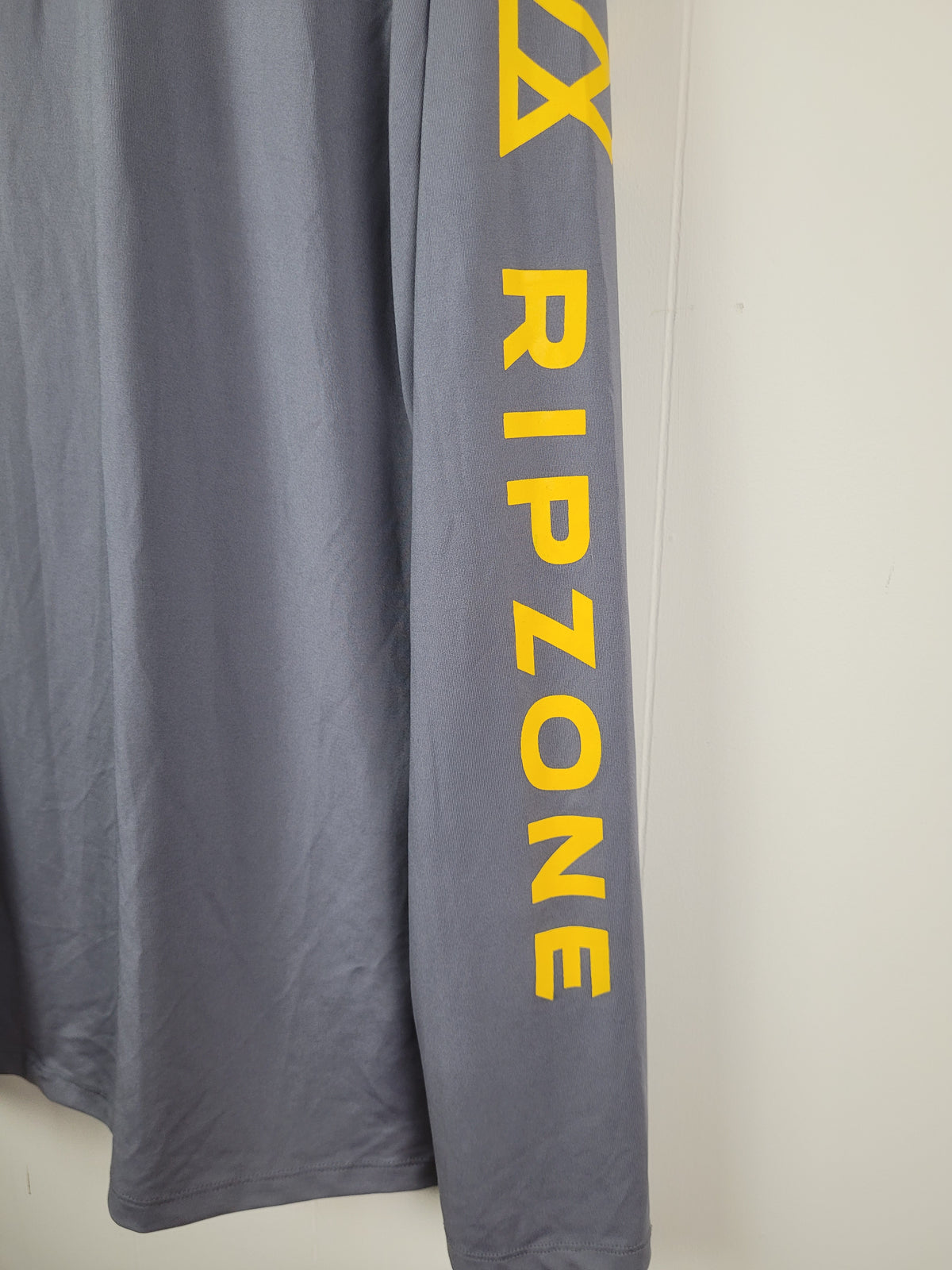 Ripzone XL Quicksilver Long Sleeve Swim Shirt Rash Guard