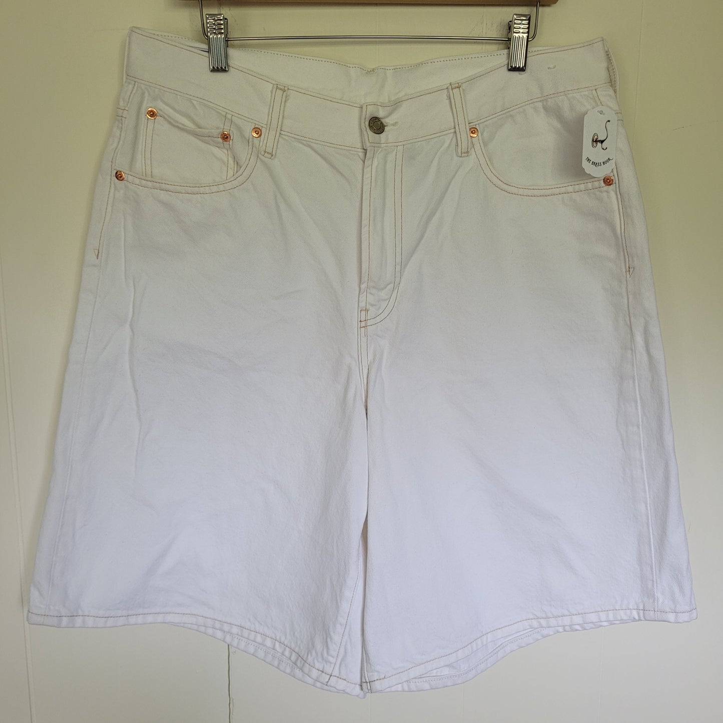 White Denim Shorts - Gap (Size 32 / 14 Regular)