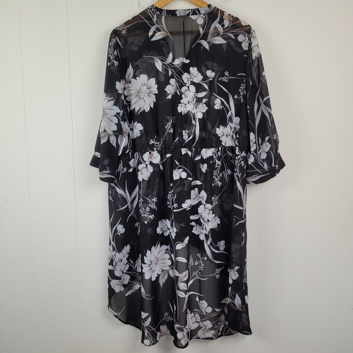 Black Floral Sheer High-Low Tunic - Maurices (Size 1)
