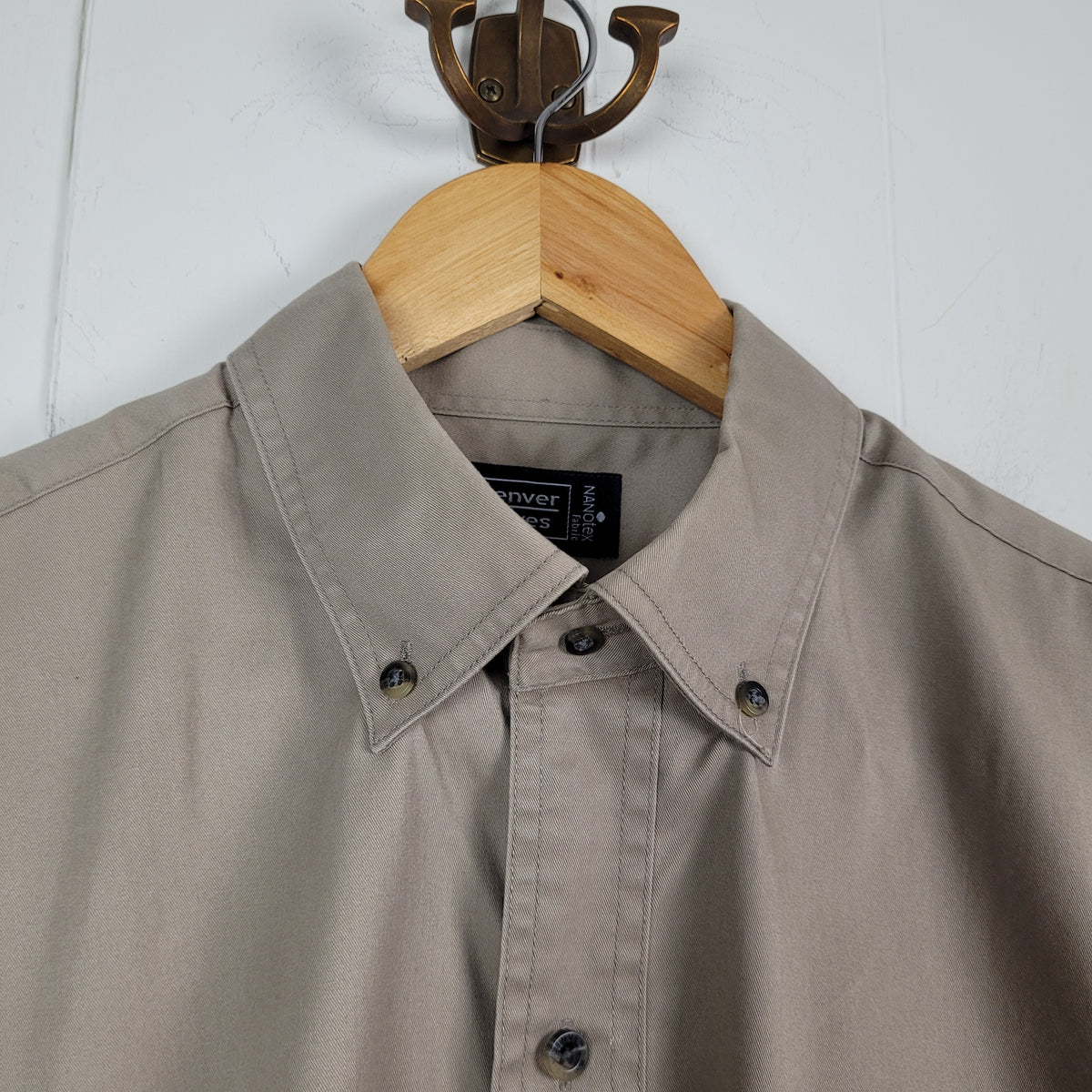Brown Long Sleeve Button-Up Shirt - Denver Hayes (M-Mens)