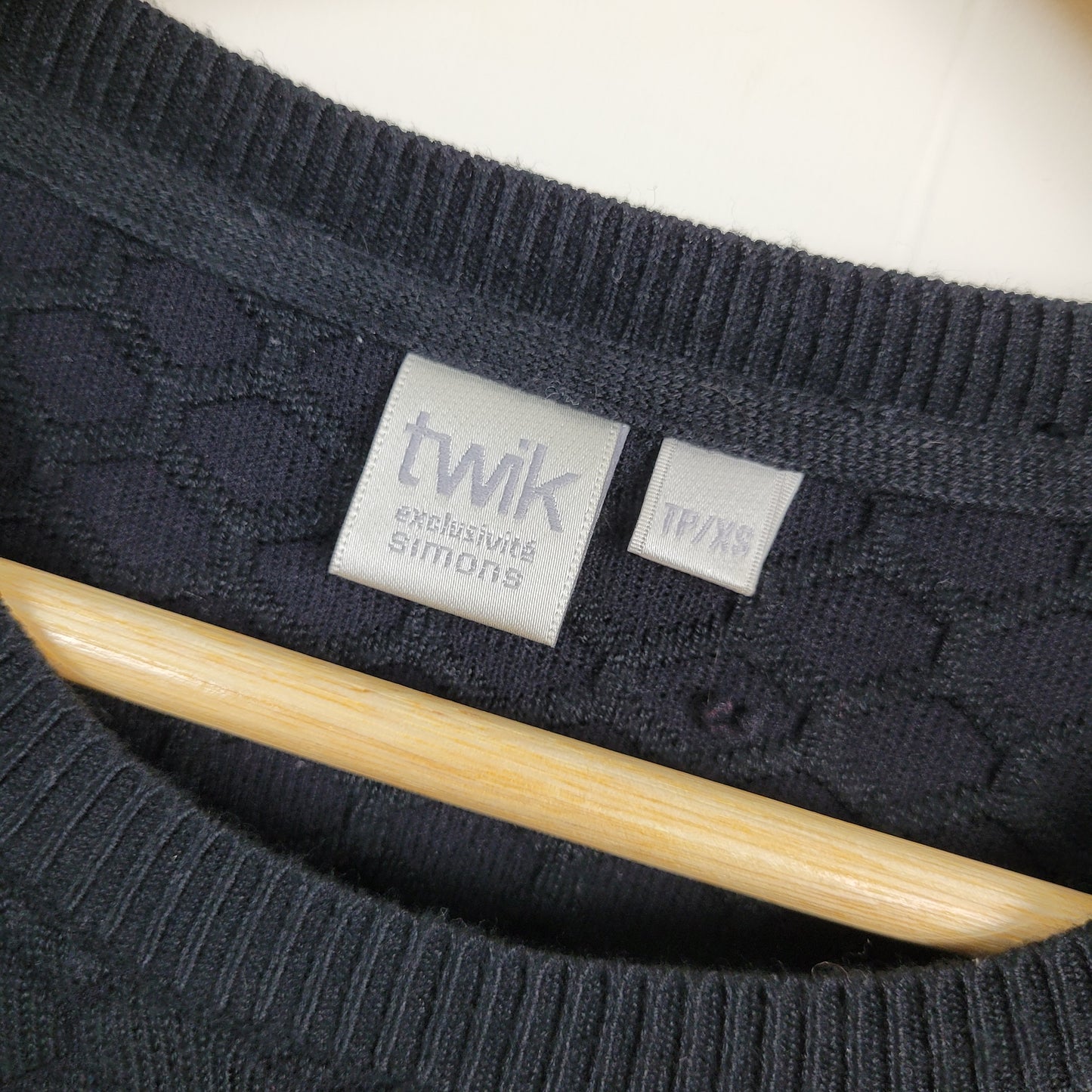 Black Textured Knit Sweater - TWIK by Simons (XS)