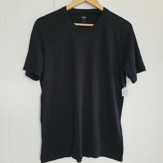 Black Supima Cotton T-Shirt - Uniqlo (Size M)